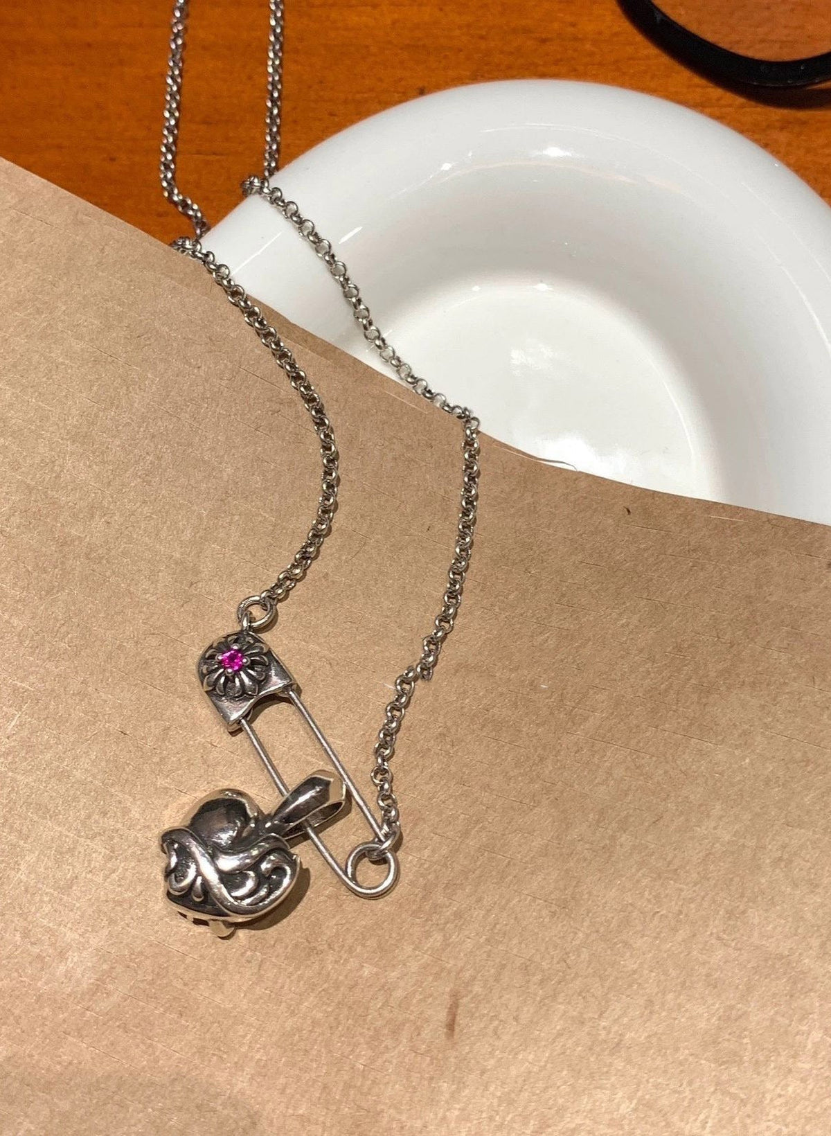 Chrome Hearts vine cute pink diamond brooch heart necklace