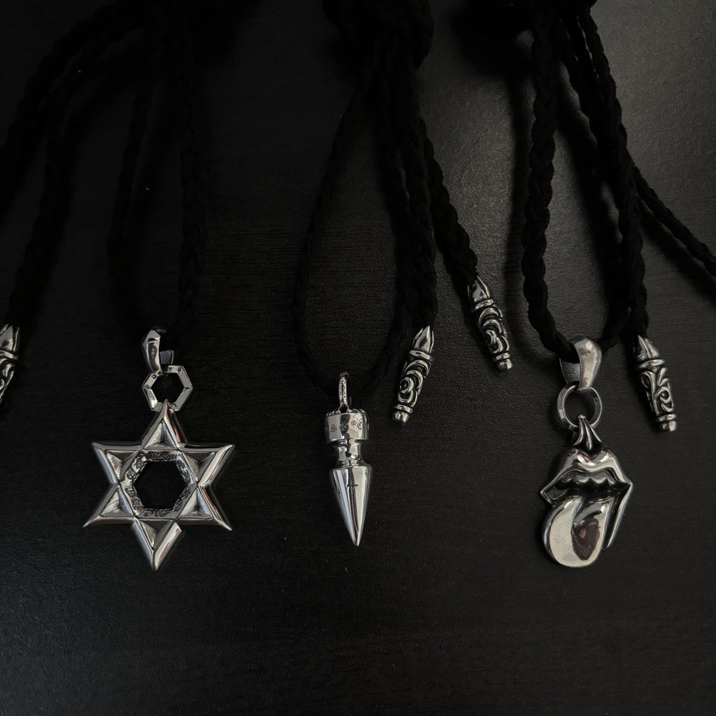 Chrome Hearts bullet-shaped six-pointed star tongue style leather rope necklace
