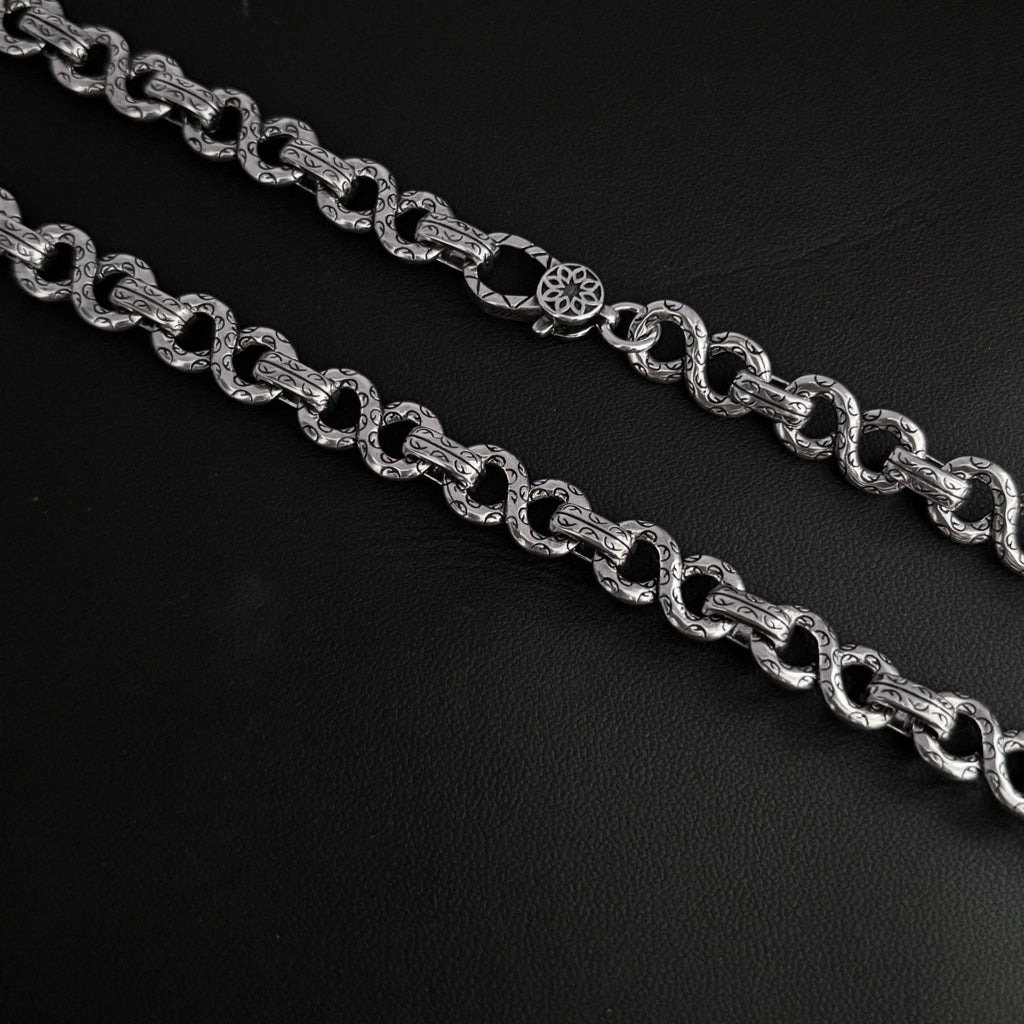 Chrome Hearts Retro Eternal Vine 8-shaped Necklace